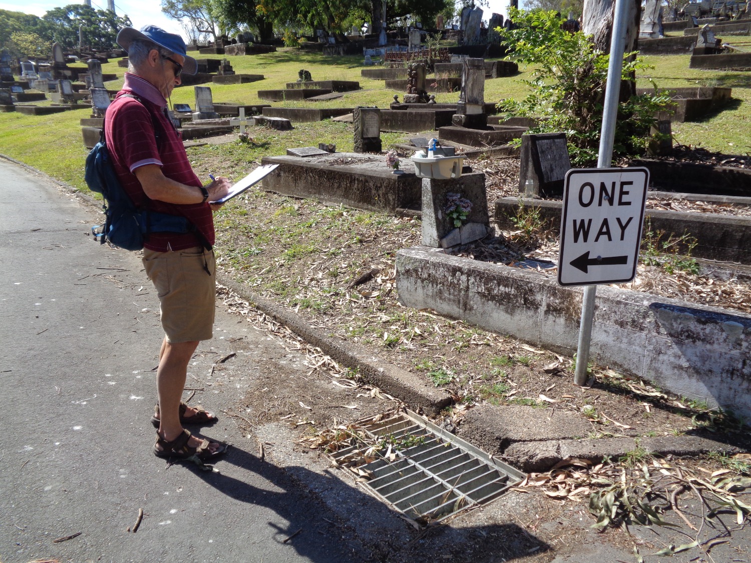 Volunteers working in the South Brisbane Cemetery.